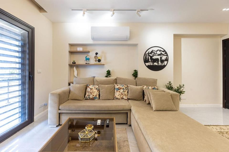 83/17/3 (1) · Your Personal Luxury 3BR Retreat Apartment in Cairo Governorate