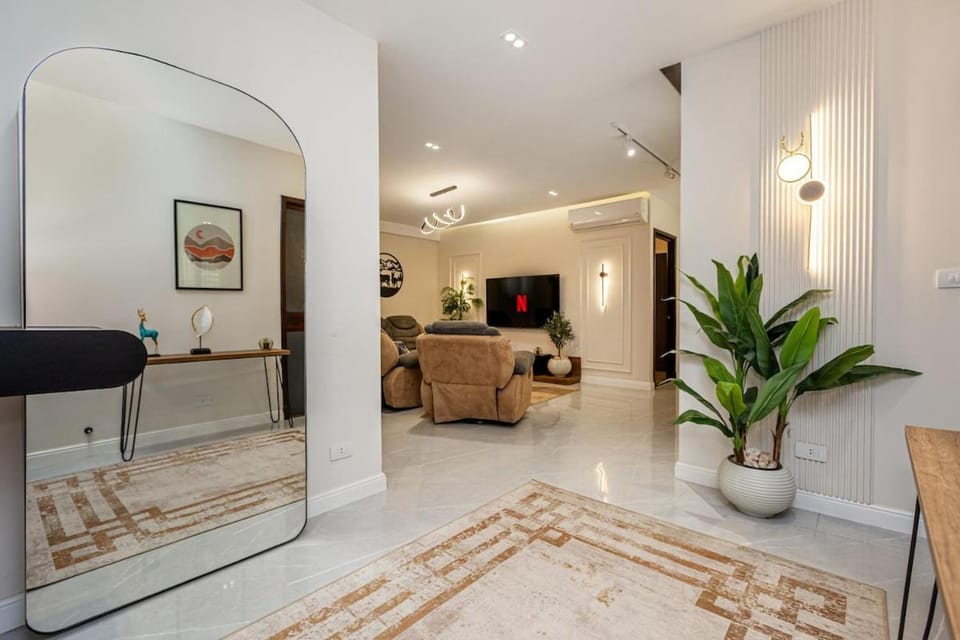 83/17/3 · 5BR-4BATH Spacious Luxury Haven Apartment in Cairo Governorate