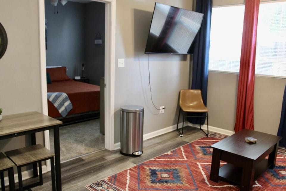Little Rock Haven: Near Museums | Parks | Pets Apartment in Little Rock