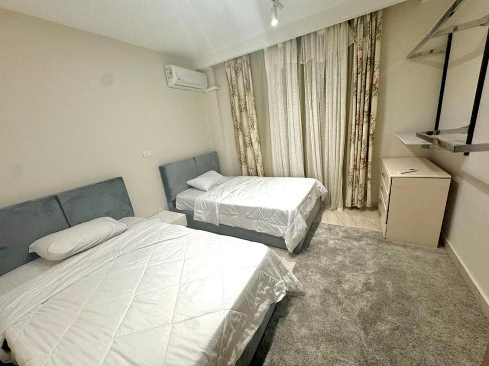 124/4/32 · Luxurious 3BR-Stunning Patio&View+5G Wifi Madinaty Apartment in Cairo Governorate