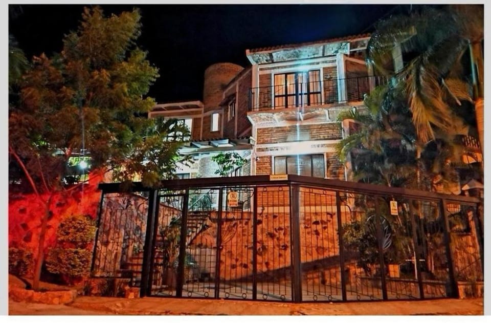 Casa CABAÑA CHULA VISTA a 5 minutos del centro House in Tequila