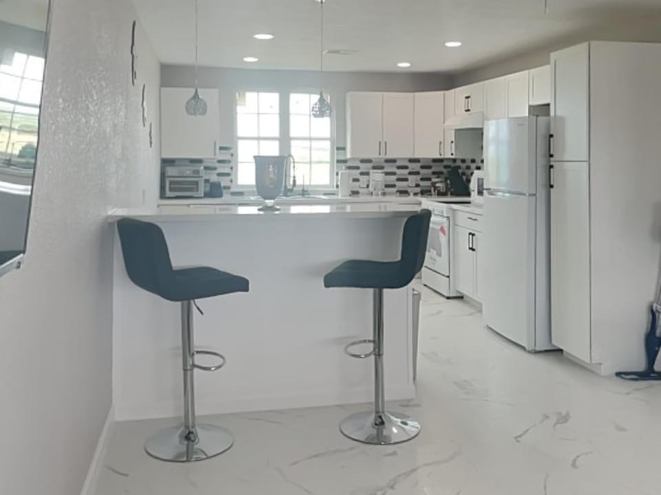Ocean Oasis House in Hitchcock