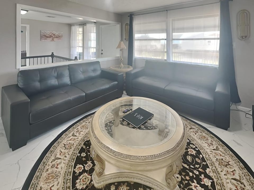 Ocean Oasis House in Hitchcock