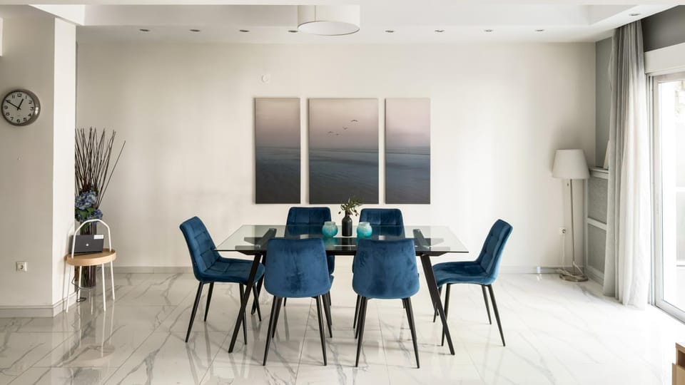 Living room, Seating area, Dining area