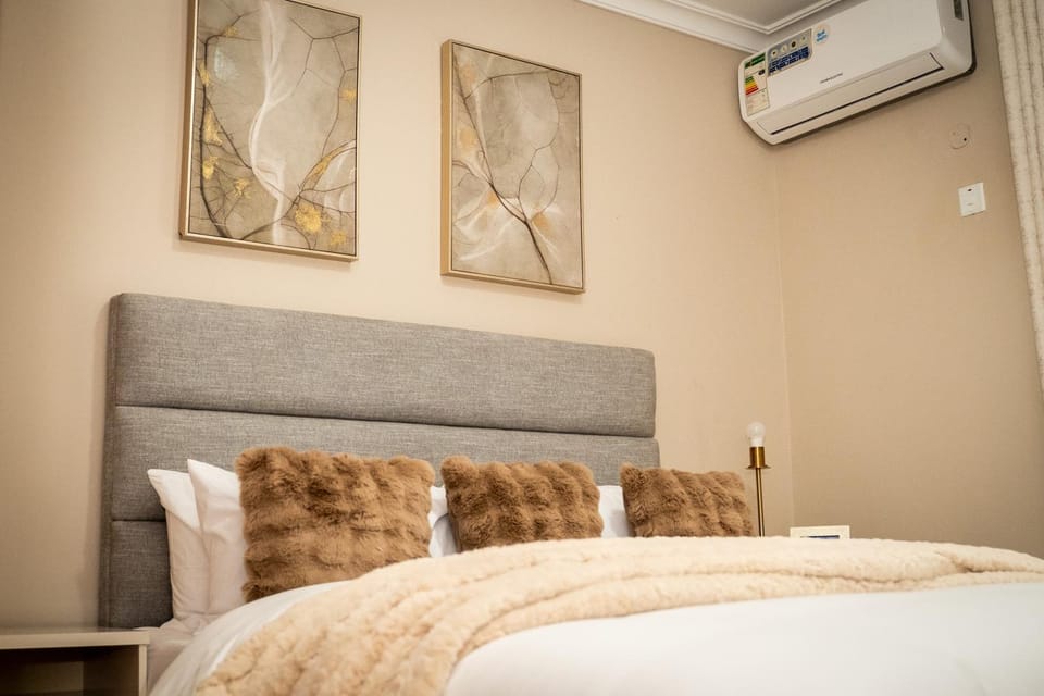 Bed, Bedroom, air conditioner