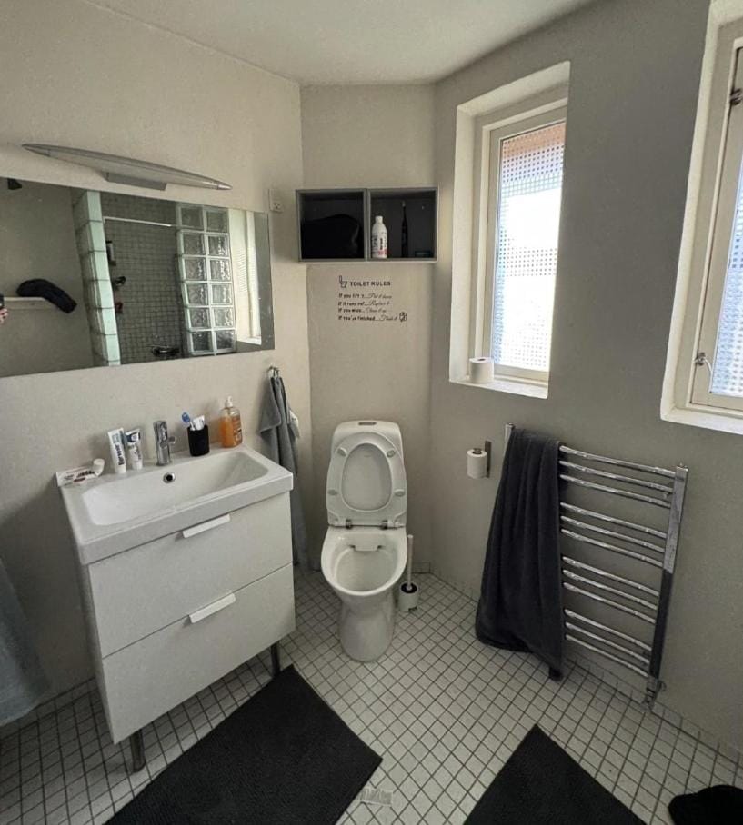 The Sunflower - Huge 240m2 7-bedroom house for 16 people - Free parking - 15 beds, 2 kitchen & 3 bathrooms Apartment in Region of Southern Denmark