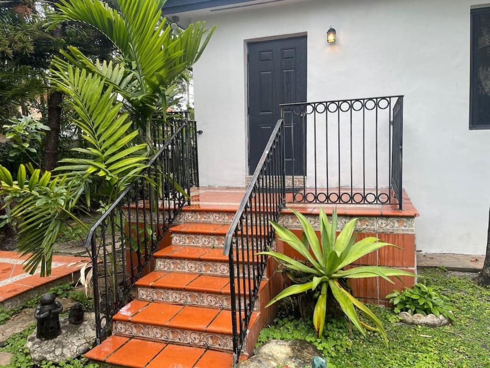 Casa Bugambilia, Miami Bed and Breakfast in Miami