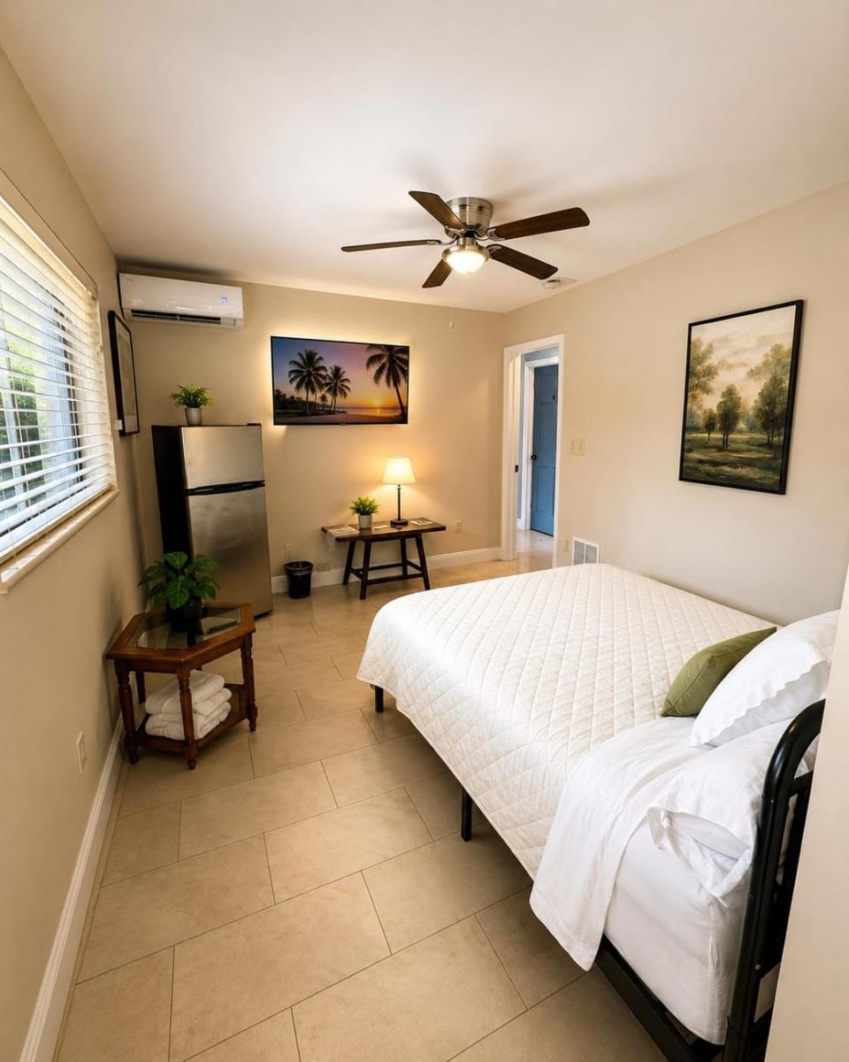 Casa Bugambilia, Miami Bed and Breakfast in Miami