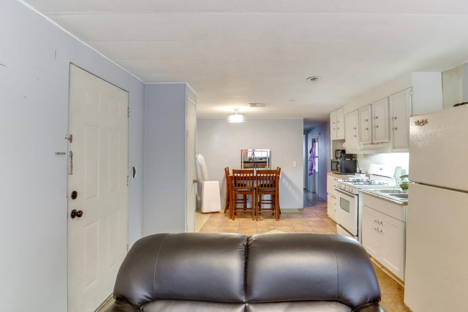 Near I-15: Convenient & Low-Key Las Vegas Home! House in North Las Vegas