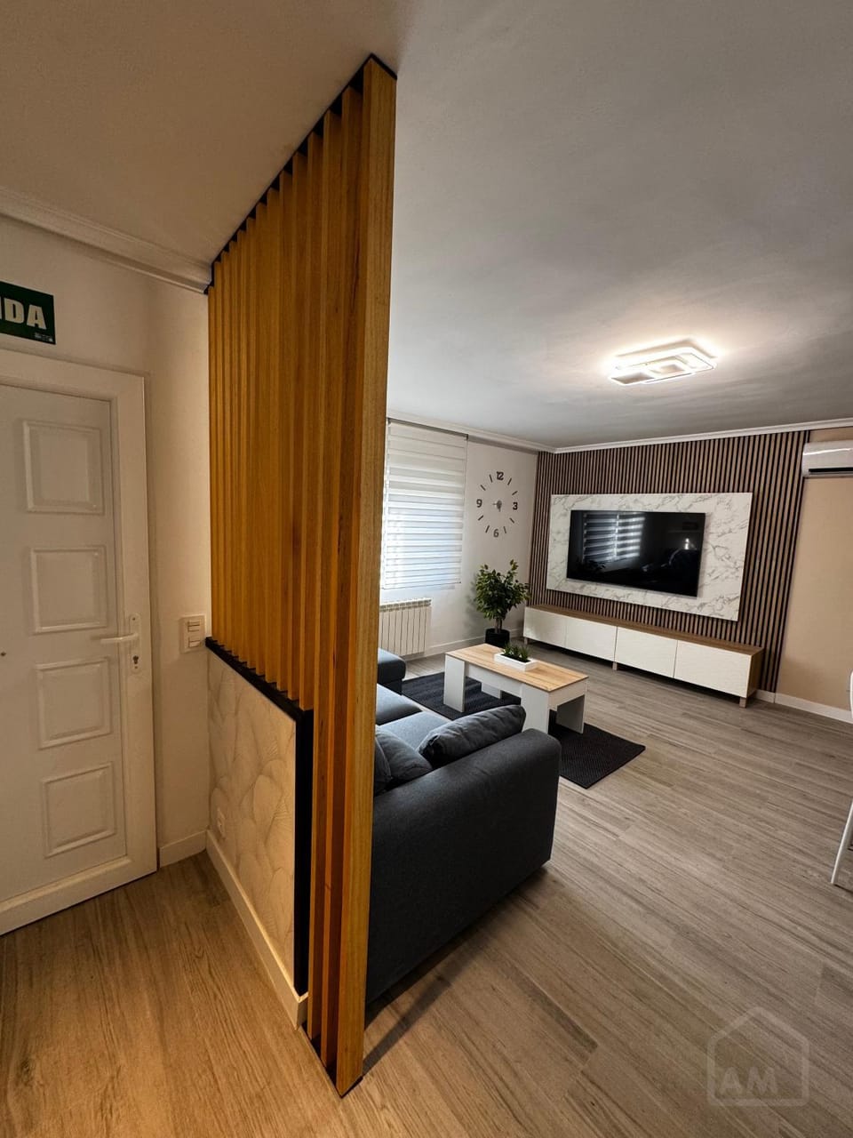 Communal lounge/ TV room, TV and multimedia, Living room, Lobby or reception, Seating area, Evening entertainment