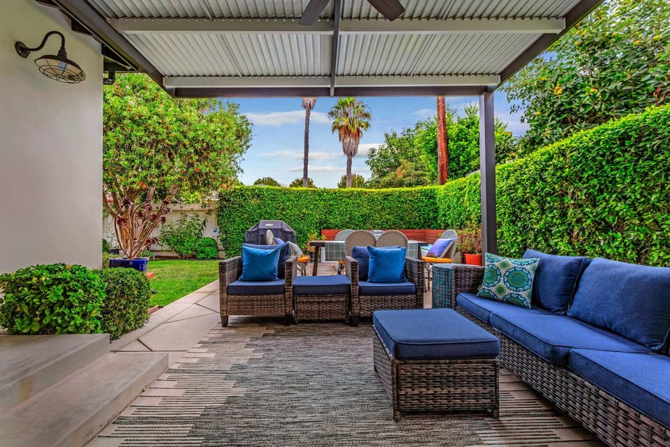 Spacious 4BR Games Workspace Outdoor Fun House in Mar Vista