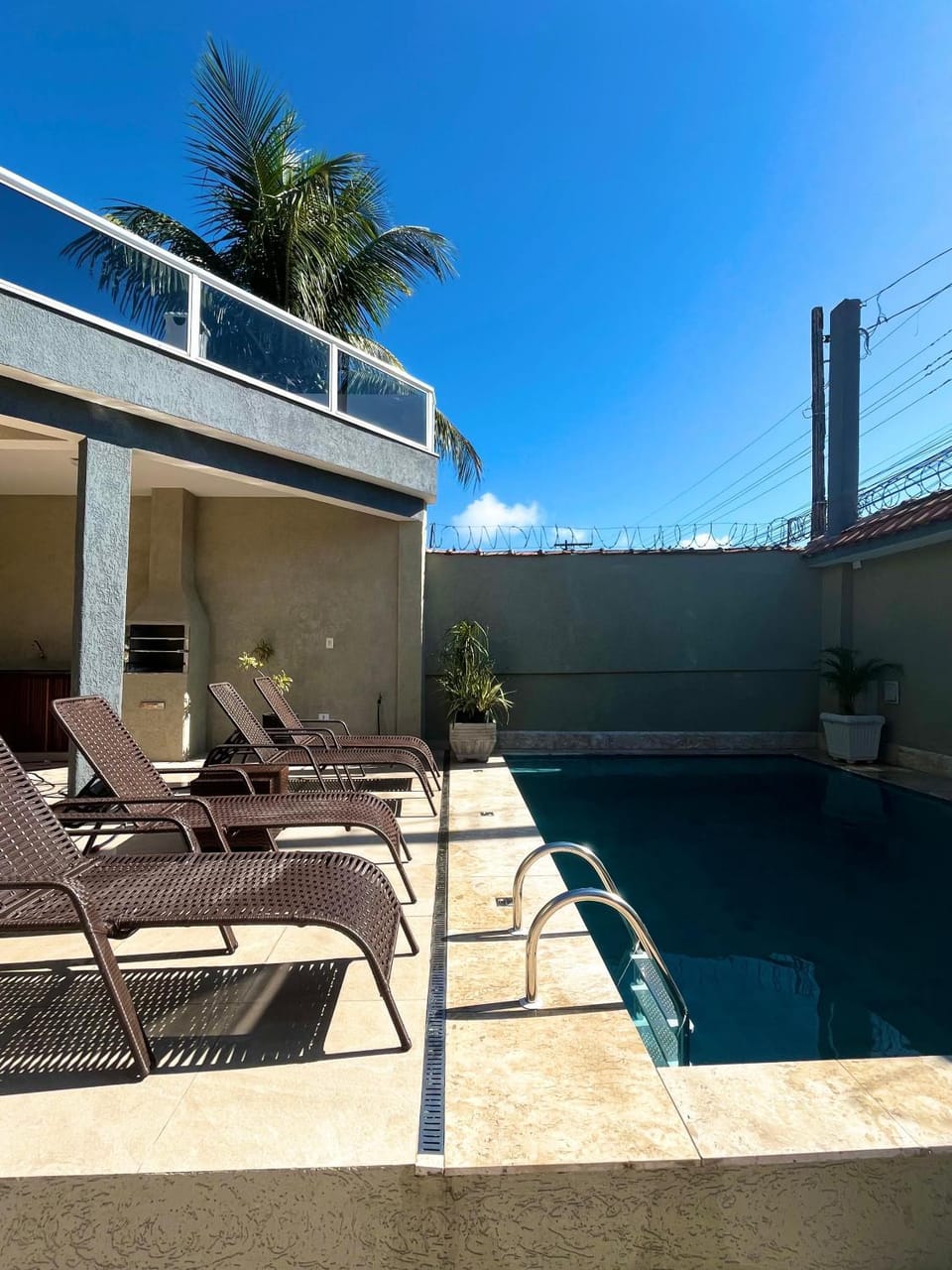 Pool view, Swimming pool, sunbed