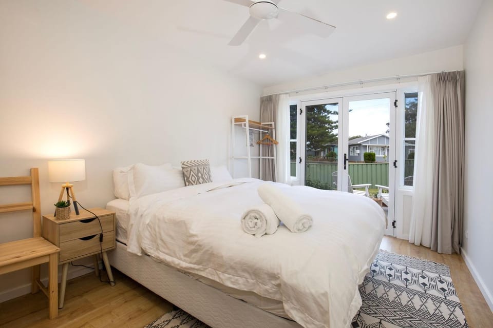 Wavesong on Watts - Pet Friendly with Spa House in Callala Bay