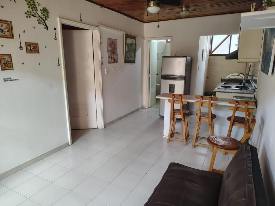 Kitchen or kitchenette, Dining area, pet friendly, stove