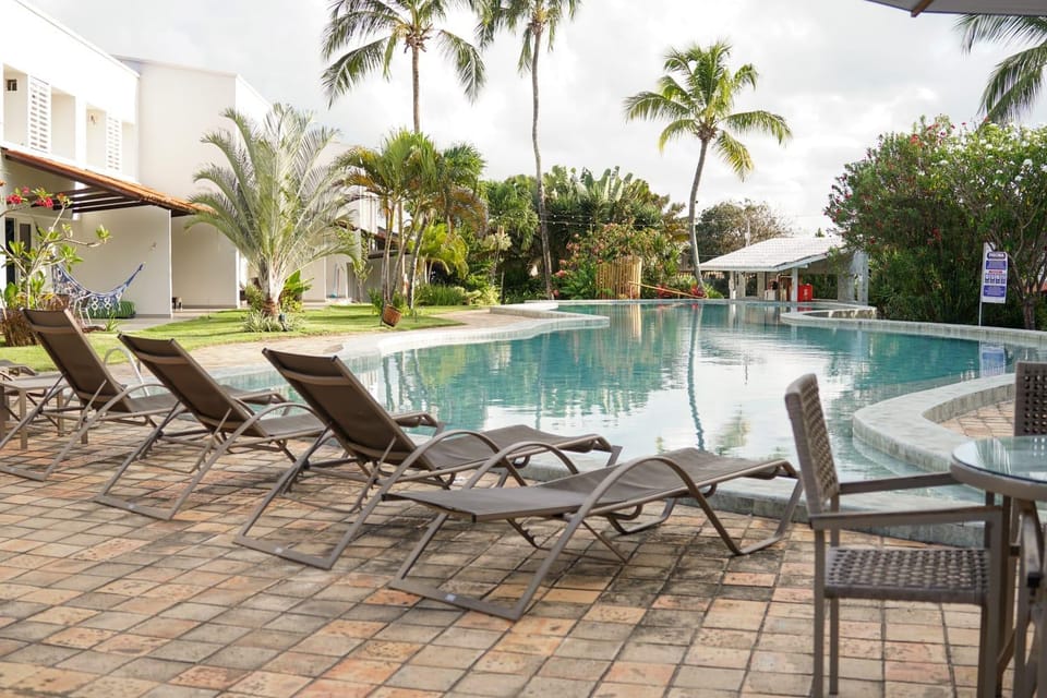 Garden view, Pool view, Swimming pool, sunbed