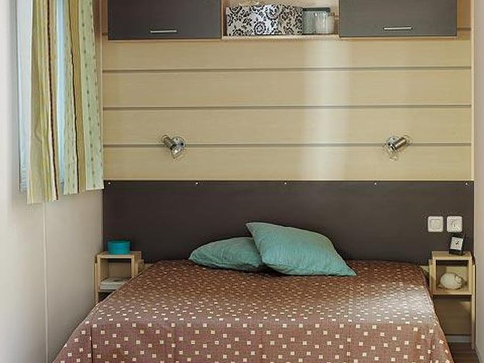 Mobil-home 30m² avec terrasse à Vendays-Montalivet - API-1-52-794 Campground/ 
RV Resort in Vendays-Montalivet