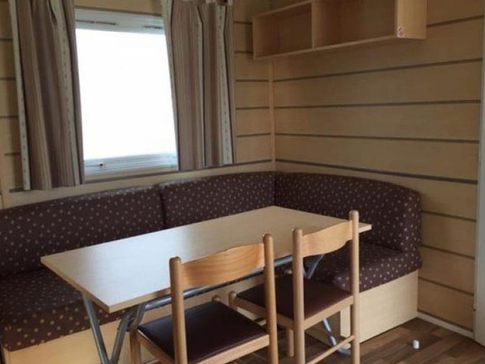 Mobil-home 30m² avec terrasse à Vendays-Montalivet - API-1-52-794 Campground/ 
RV Resort in Vendays-Montalivet