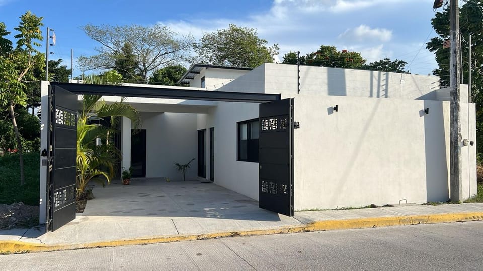 Property building, Quiet street view, Parking