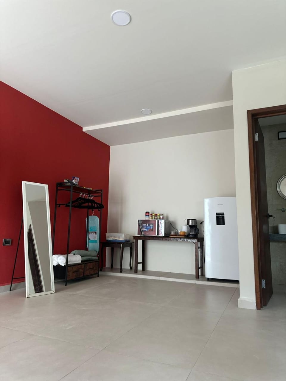 Coffee/tea facilities, microwave, oven