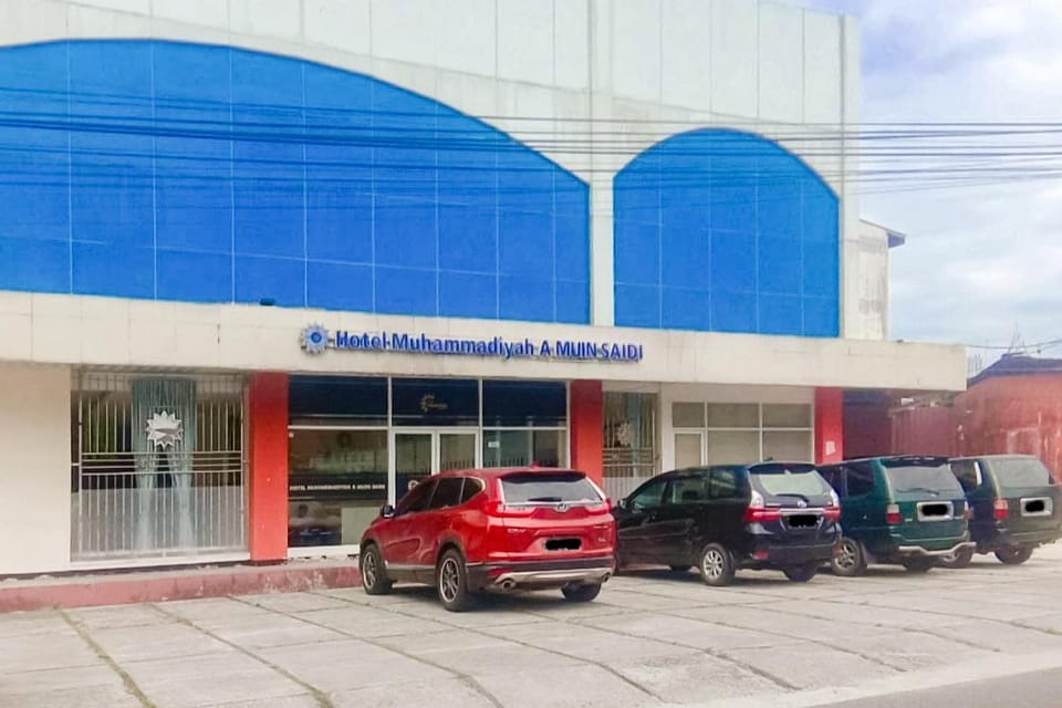 Facade/entrance