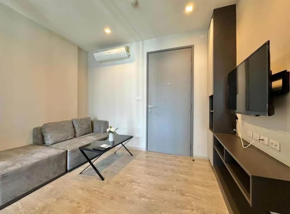 THE BASE Sea View Residence Pattaya Apartment in Pattaya City