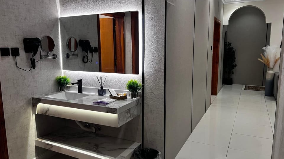 شقة واسعة بدخـول ذاتي Apartment in Makkah Province