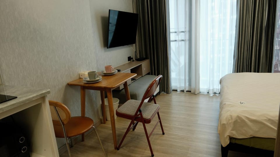 Chiang Mai the one C6 Vacation Apartment Super Value with swimming pool landscape Cooking Allowed Apartment in Chiang Mai
