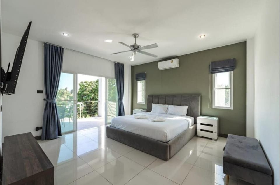 V161 Quiet 4BR with Pool Table, 3 Min to Rawai Beach House in Rawai