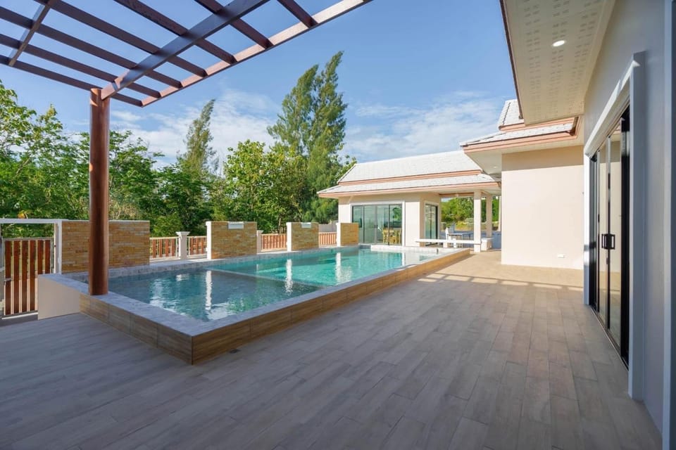 บ้านครีมครูเมย์ พูลวิลล่า Villa in Hua Hin District
