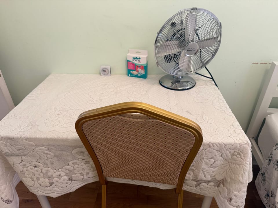Private Room with shared Bathroom Apartment in London Borough of Hackney