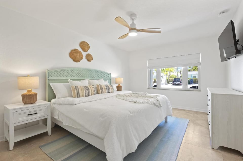 Latitude Adjustment AMI home House in Holmes Beach