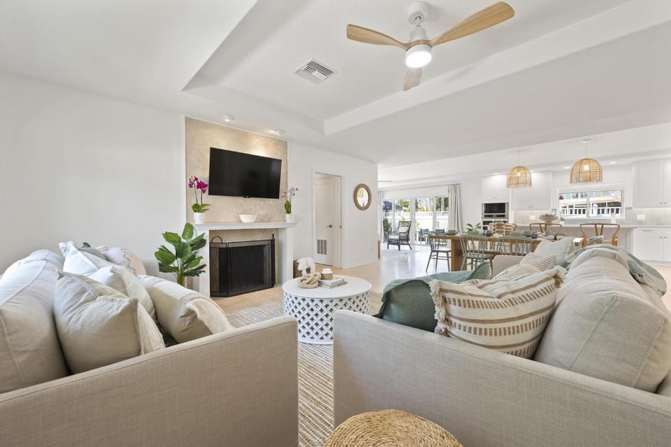 Latitude Adjustment AMI home House in Holmes Beach