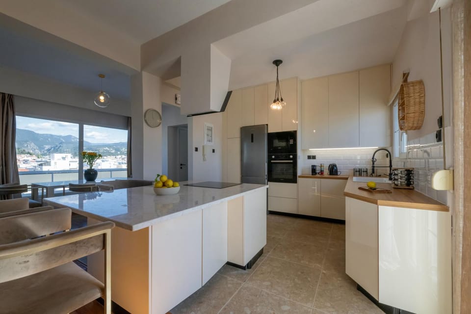 Central Luxury Penthouse Apartment in Messenia