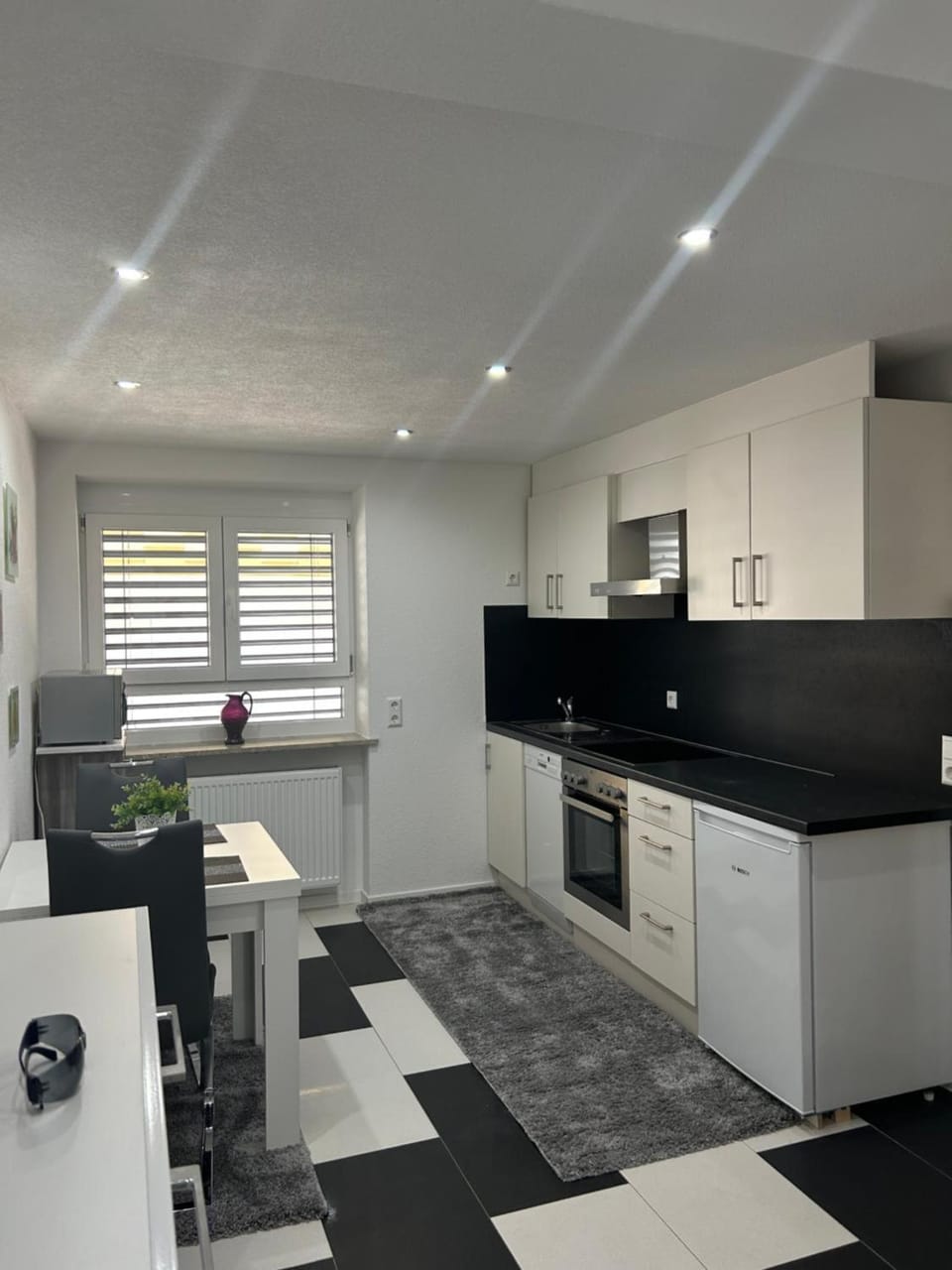 Kitchen or kitchenette, Living room
