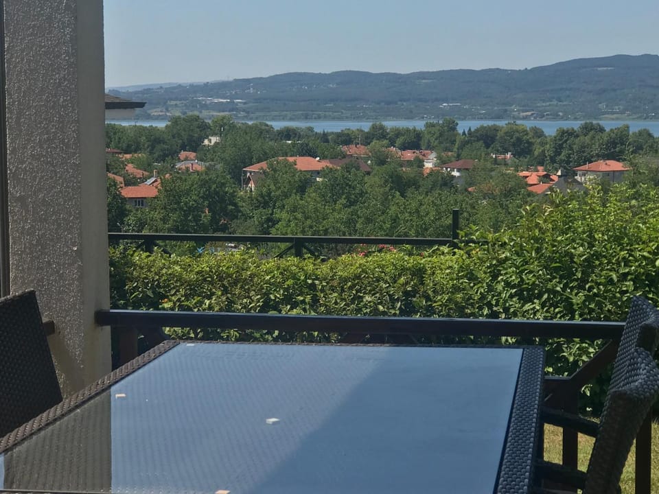 Spring, Natural landscape, Balcony/Terrace, Lake view