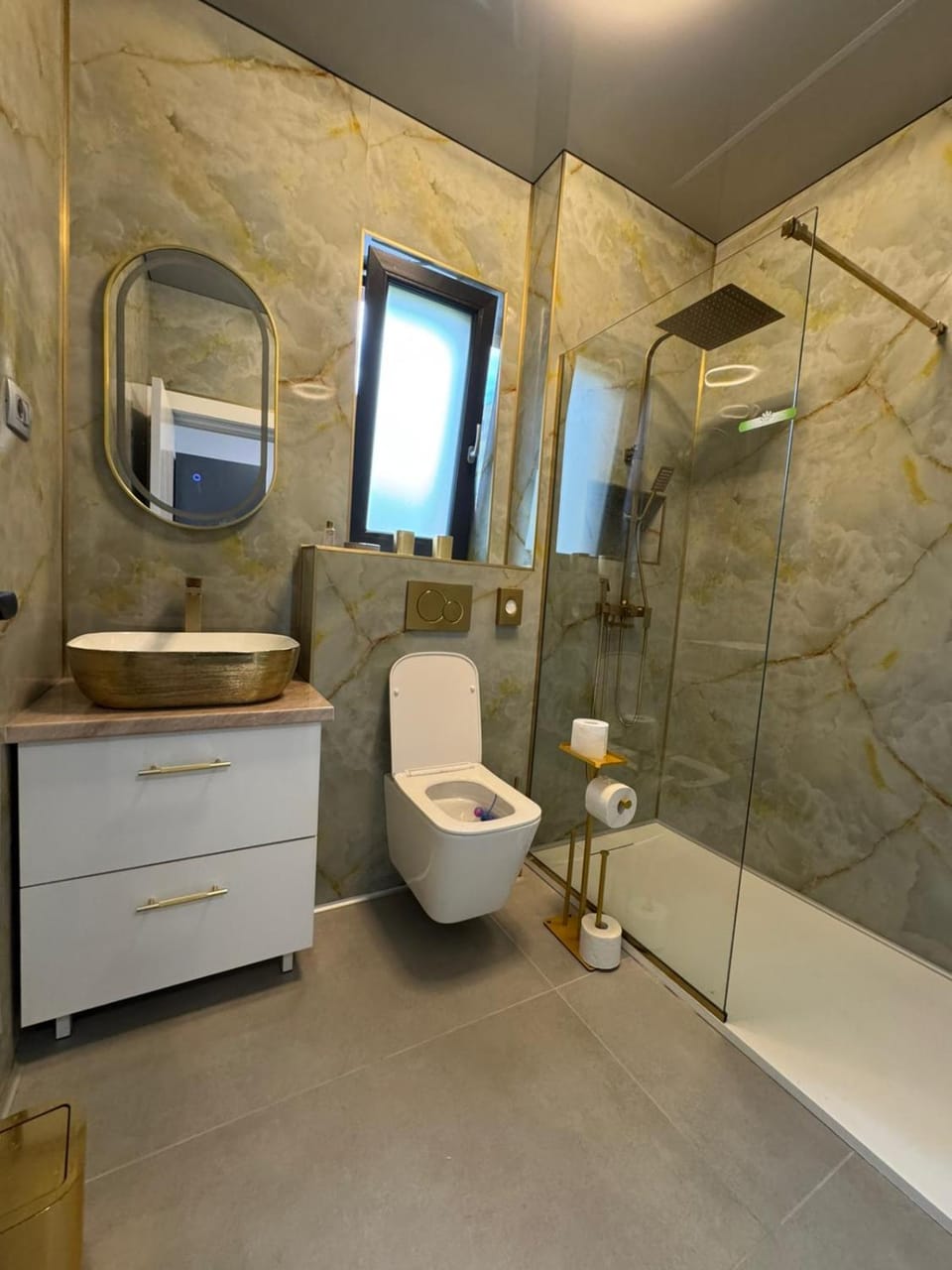 Shower, Toilet, Bathroom