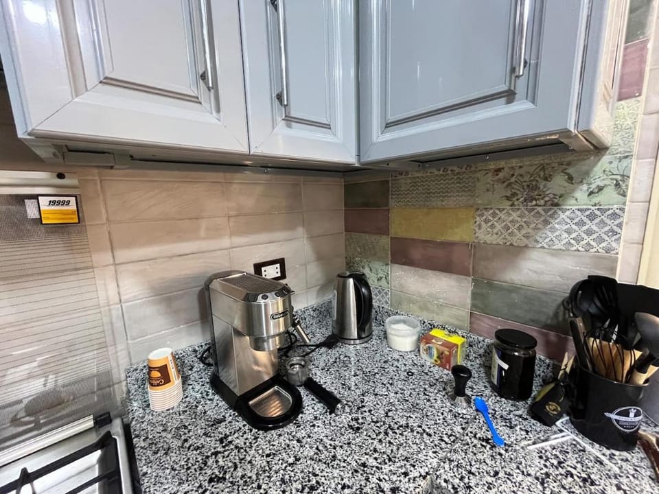 Coffee/tea facilities, toaster