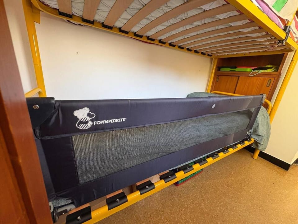 bunk bed