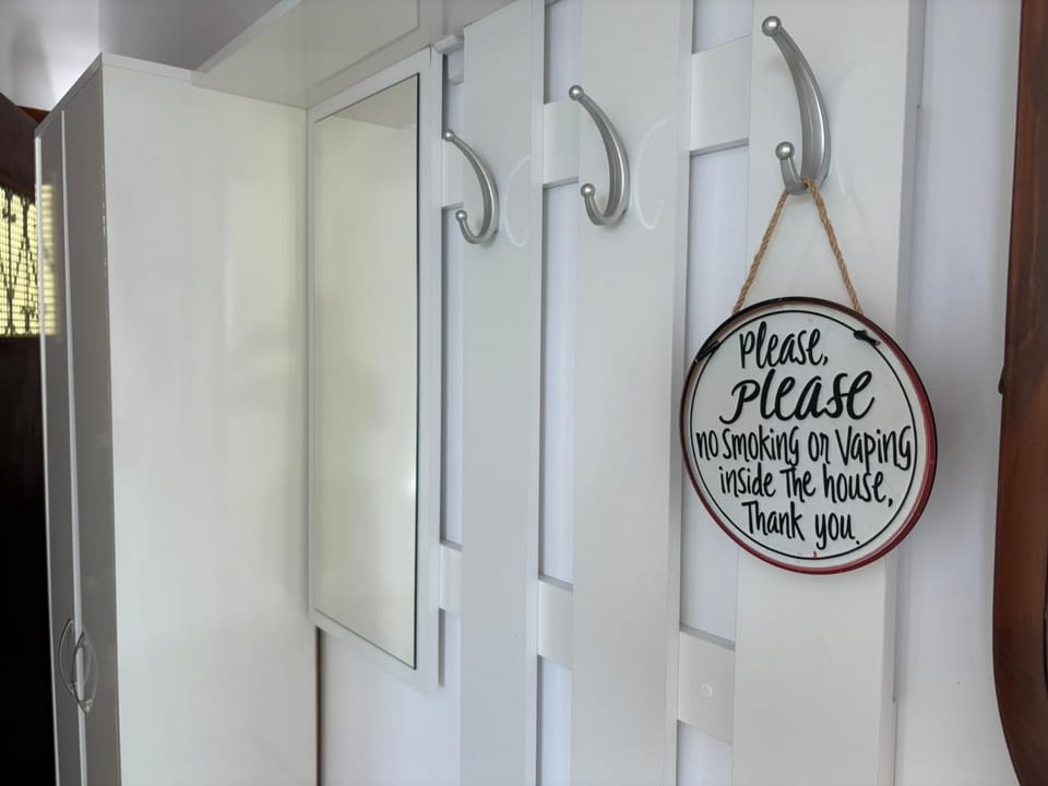 Logo/Certificate/Sign, Text overlay, Certificate/Award