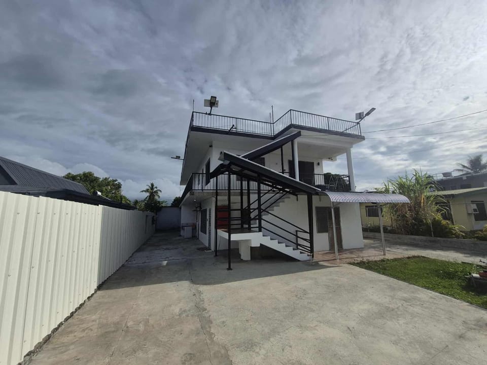 View (from property/room), Balcony/Terrace, Landmark view, Mountain view
