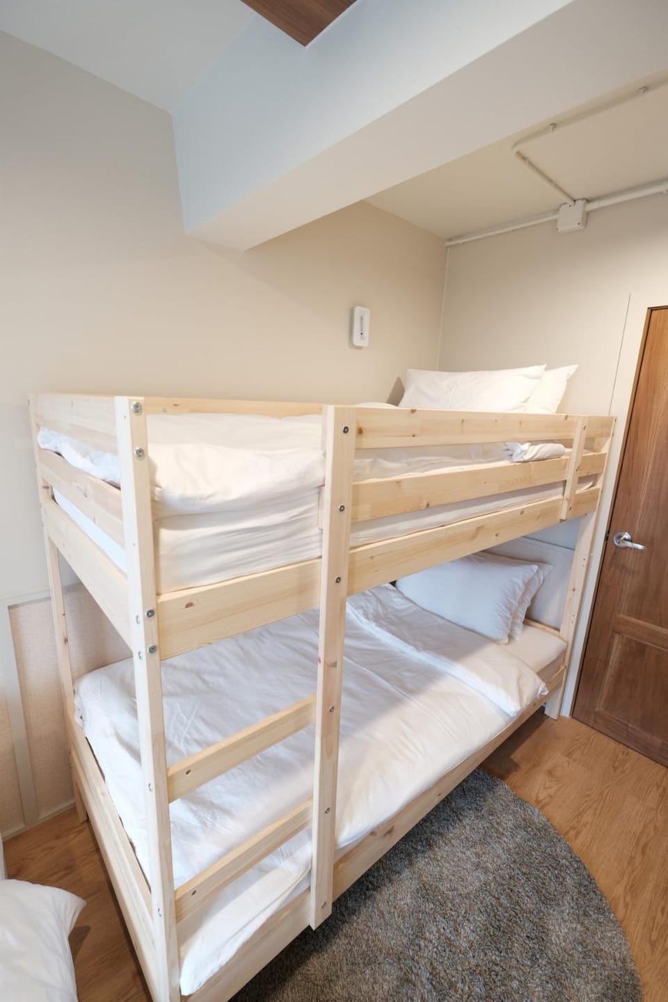 The Shantipan Lotus - Cozy 2BR Family Stay 400m from BTS Station Apartment in Bangkok