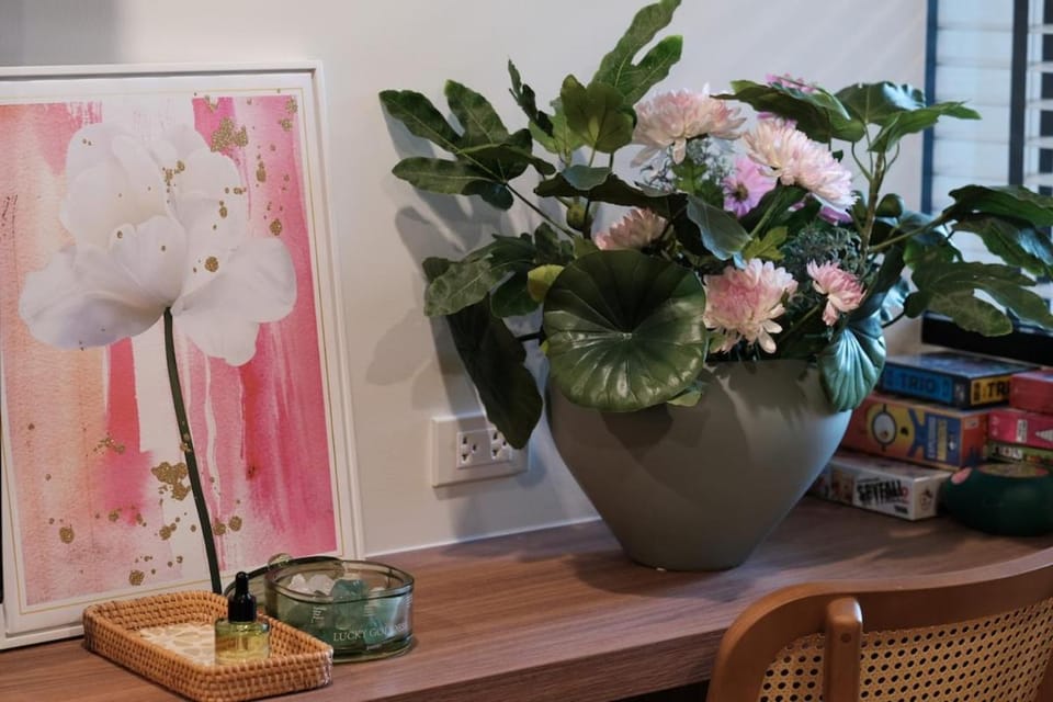 The Shantipan Lotus - Cozy 2BR Family Stay 400m from BTS Station Apartment in Bangkok