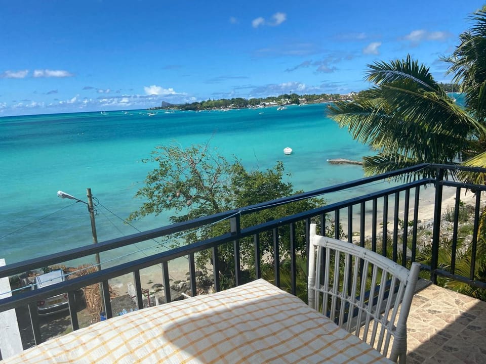 Appartement sur la mer Apartment in Grand Baie