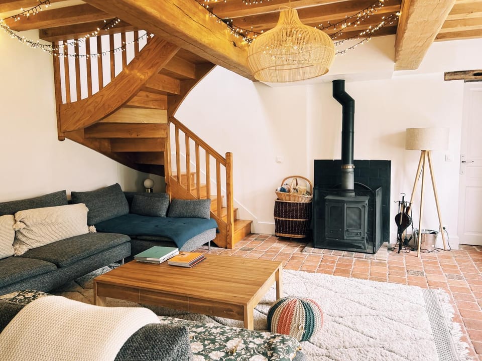 Living room, fireplace