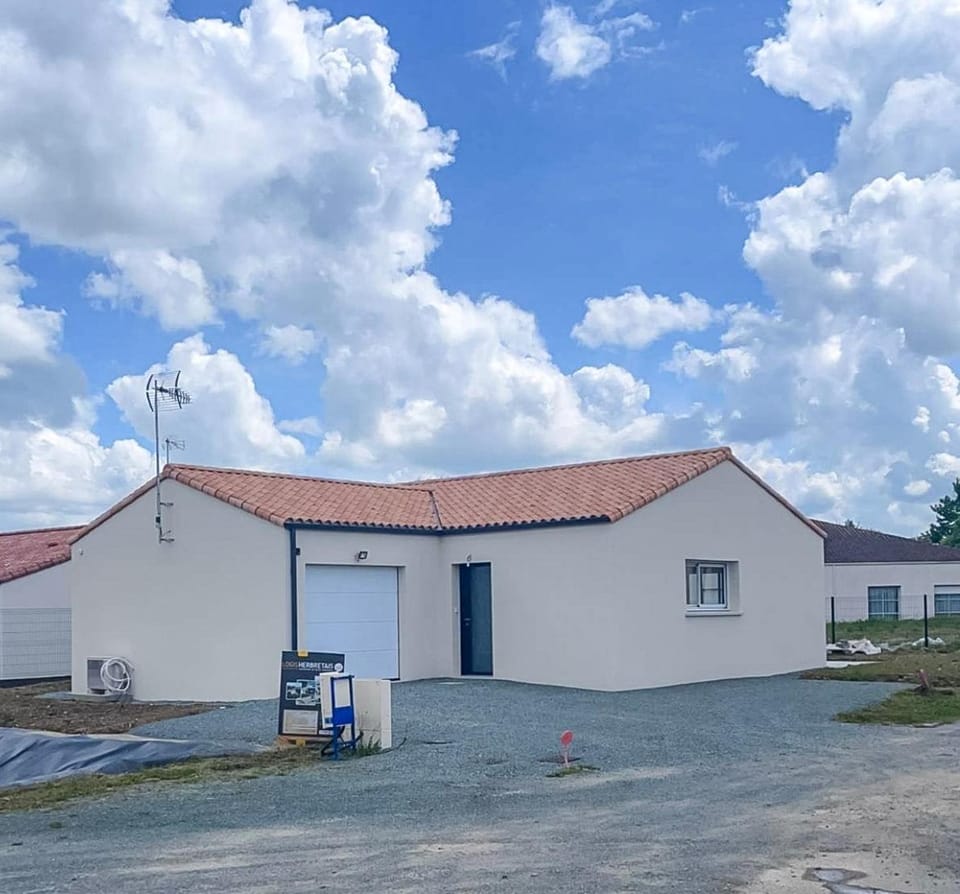 Maison 5-6 personnes -15 min du Parc - Parking -by R&G House in Pays de la Loire