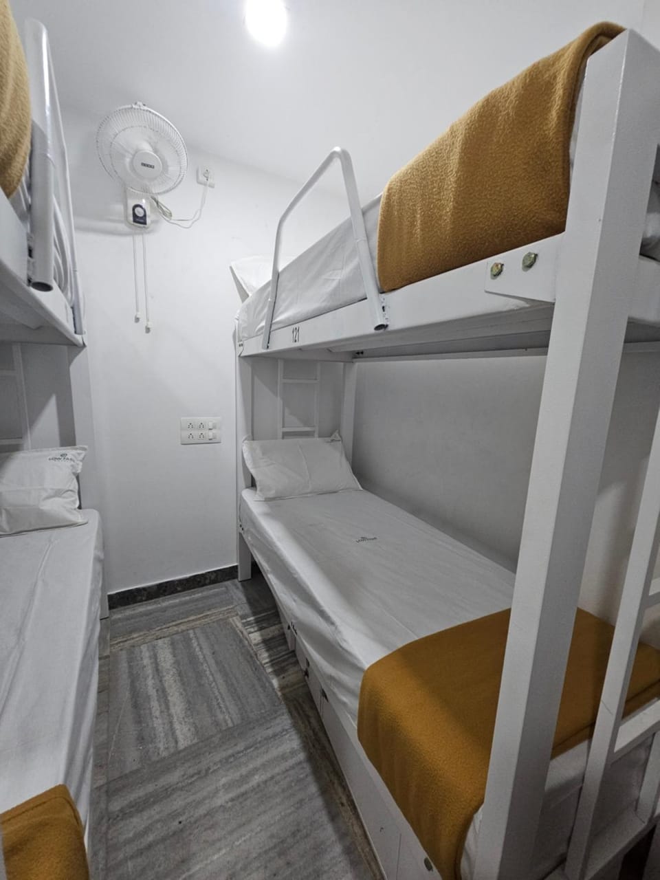 Lowfare Dormitory Hotel in Kozhikode