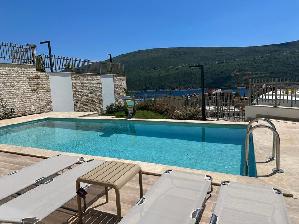 Modern 4BR & 3BR Villa with Pool, Near Portonovi Villa in Kotor Municipality