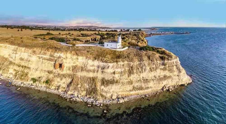 Nearby landmark, Natural landscape, Bird's eye view, Lake view, Sea view