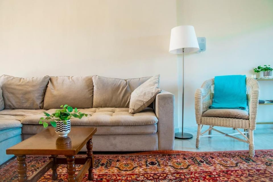 Communal lounge/ TV room, Living room, Seating area