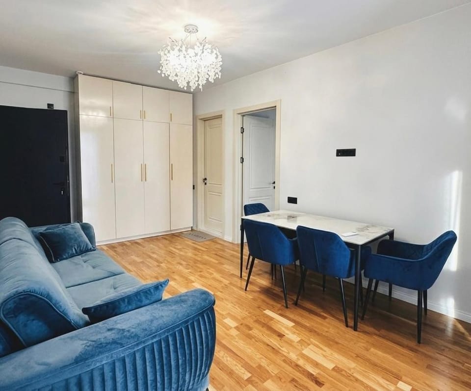 Living room, Seating area, Dining area, wardrobe